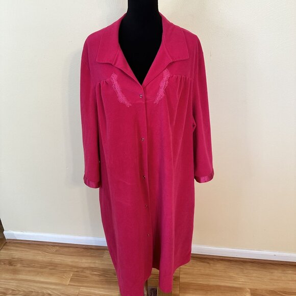 Vanity Fair Womens Pink Embroidered Button Up Housecoat Robe Jacket 3XL Barbie - Picture 2 of 14